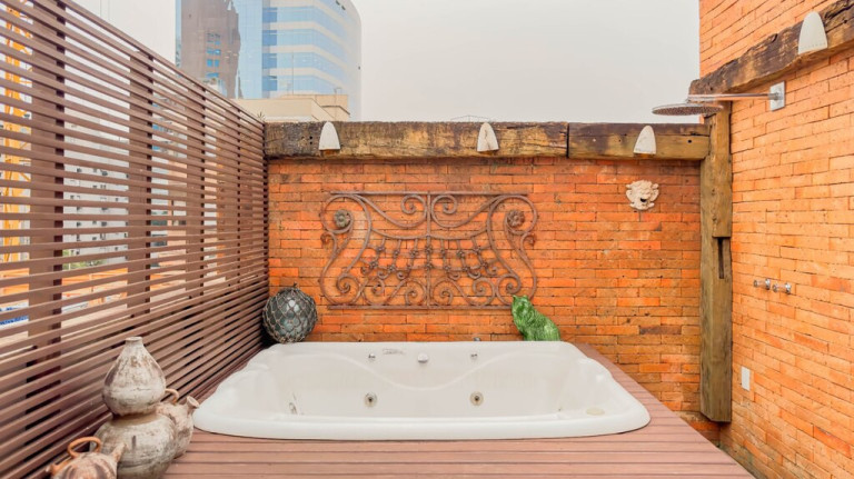 Imagem Imóvel com 2 Quartos à Venda,  em Moinhos De Vento - Porto Alegre