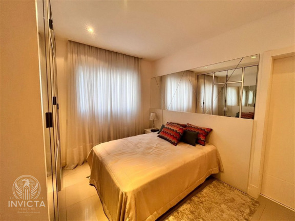 Imagem Apartamento com 3 Quartos à Venda, 128 m² em Centro - Balneário Camboriú Imagem Apartamento com 3 Quartos à Venda, 128 m² em Centro - Balneário Camboriú