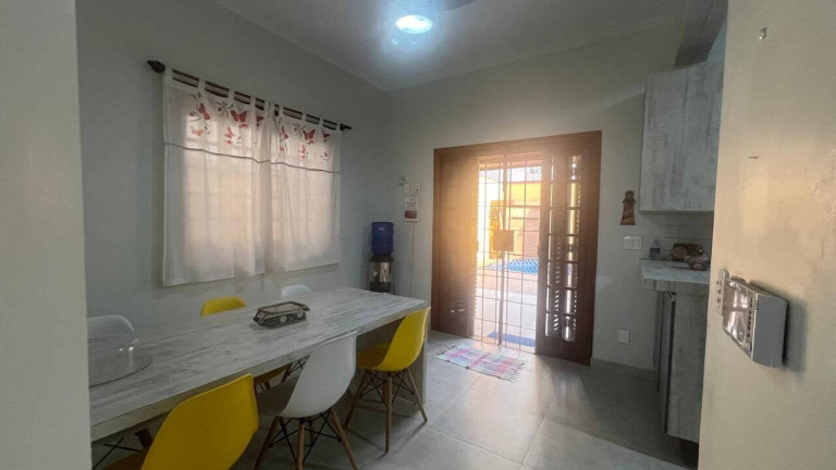 Imagem Sobrado com 3 Quartos à Venda, 260 m² em Boqueirão - Santos Imagem Sobrado com 3 Quartos à Venda, 260 m² em Boqueirão - Santos