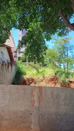 Imagem Terreno à Venda, 221 m² em R$250.000,00 // Manacás - Belo Horizonte Imagem Terreno à Venda, 221 m² em R$250.000,00 // Manacás - Belo Horizonte