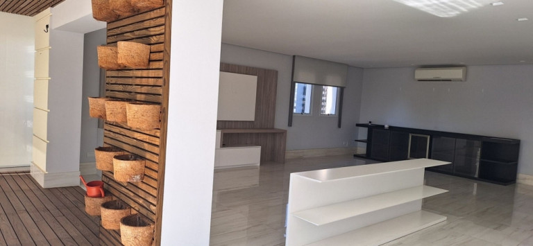 Imagem Imóvel com 4 Quartos à Venda, em Vila Suzana - São Paulo Imagem Imóvel com 4 Quartos à Venda, em Vila Suzana - São Paulo