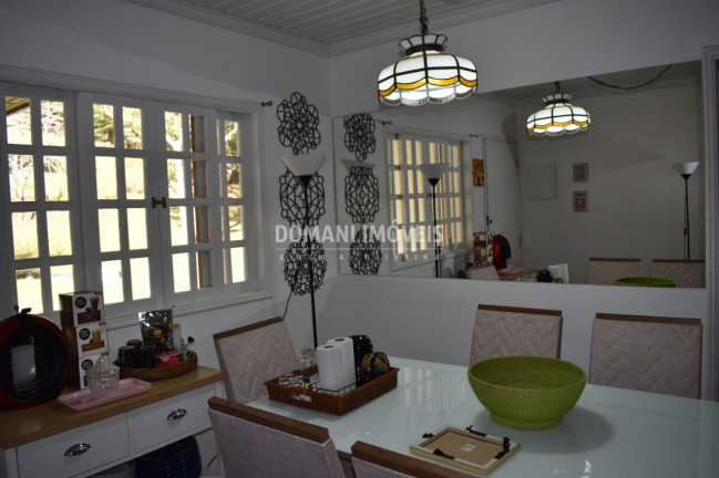 Imagem Imóvel com 2 Quartos à Venda, 124 m² em Região De Capivari - Campos Do Jordão Imagem Imóvel com 2 Quartos à Venda, 124 m² em Região De Capivari - Campos Do Jordão