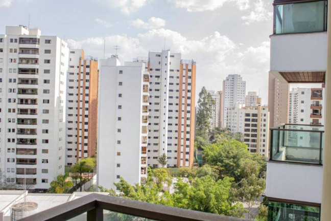 Imagem Apartamento com 3 Quartos à Venda, 247 m² em Vila Suzana - São Paulo