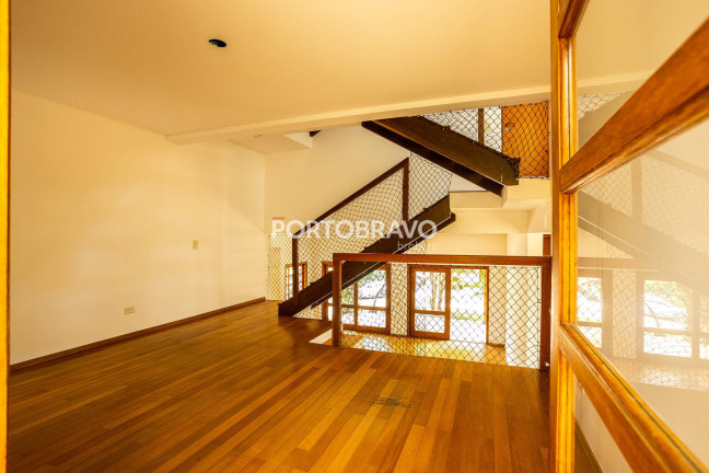 Imagem Casa com 4 Quartos à Venda, 350 m² em Granja Viana - Carapicuíba Imagem Casa com 4 Quartos à Venda, 350 m² em Granja Viana - Carapicuíba