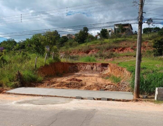Terreno à Venda, 432 m² em Residencial Estoril - Taubaté