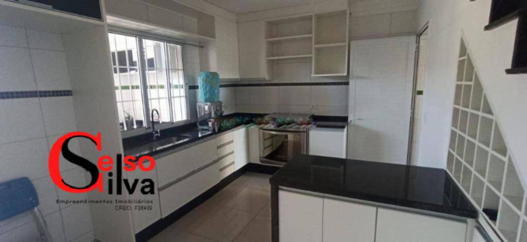 Imagem Casa com 4 Quartos à Venda, 180 m² em Jardim Itália - Maringá