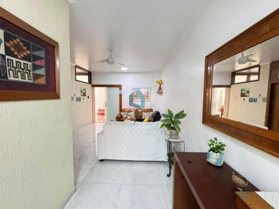 Imagem Casa com 8 Quartos à Venda, 216 m² em Centro - Cabo Frio Imagem Casa com 8 Quartos à Venda, 216 m² em Centro - Cabo Frio