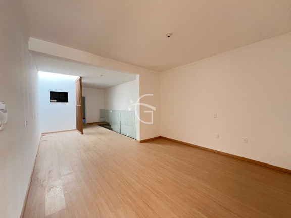 Imagem Casa com 3 Quartos à Venda, em Floresta - Joinville Imagem Casa com 3 Quartos à Venda, em Floresta - Joinville