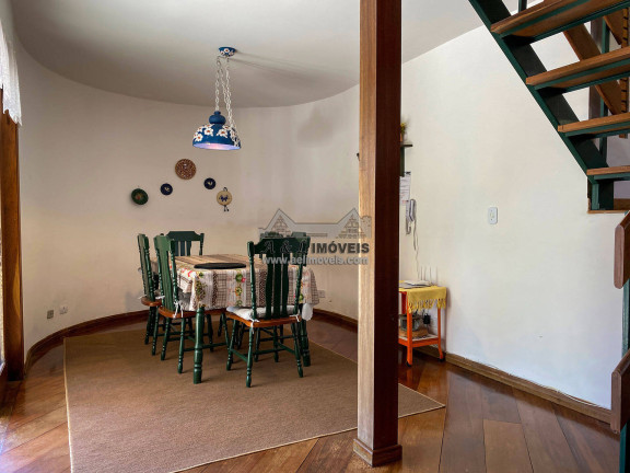 Imagem Casa de Condomínio com 3 Quartos à Venda, 133 m² em Imbiri - Campos Do Jordão