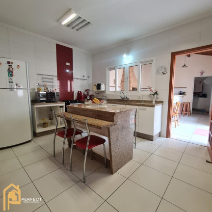 Imagem Casa com 1 Quarto à Venda, 240 m² em Jardim Maria Augusta - Taubaté Imagem Casa com 1 Quarto à Venda, 240 m² em Jardim Maria Augusta - Taubaté