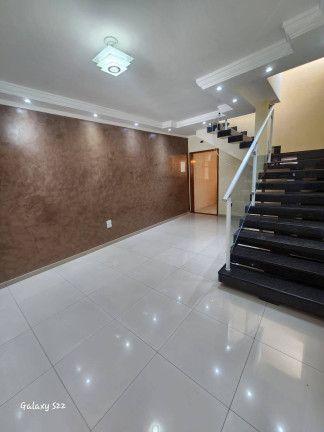 Imagem Casa com 3 Quartos à Venda, 140 m² em Residencial Estoril - Taubaté Imagem Casa com 3 Quartos à Venda, 140 m² em Residencial Estoril - Taubaté