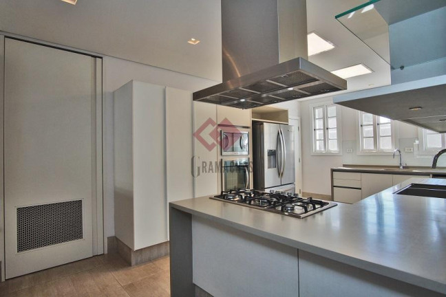 Imagem Apartamento com 2 Quartos para Alugar, 258 m² em Jardim Europa - São Paulo Imagem Apartamento com 2 Quartos para Alugar, 258 m² em Jardim Europa - São Paulo