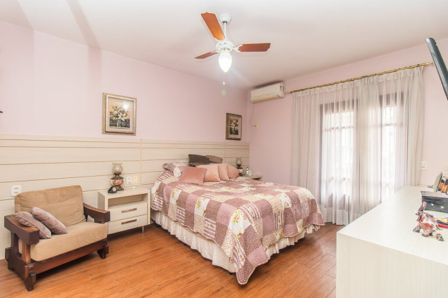 Imagem Casa com 4 Quartos à Venda, 290 m² em Petrópolis - Porto Alegre