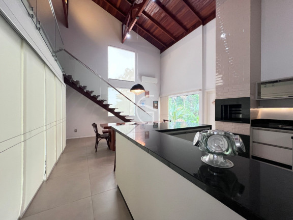 Imagem Casa com 3 Quartos à Venda, em Floresta - Joinville Imagem Casa com 3 Quartos à Venda, em Floresta - Joinville