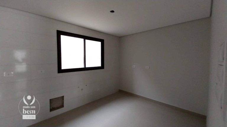 Imagem Sobrado com 3 Quartos à Venda, 166 m² em Bom Retiro - Curitiba Imagem Sobrado com 3 Quartos à Venda, 166 m² em Bom Retiro - Curitiba