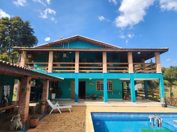 Imóvel com 4 Quartos à Venda,  em Guaraiúva - Vargem