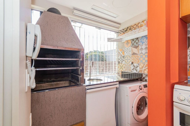 Imagem Imóvel com 1 Quarto à Venda, 61 m² em Menino Deus - Porto Alegre Imagem Imóvel com 1 Quarto à Venda, 61 m² em Menino Deus - Porto Alegre