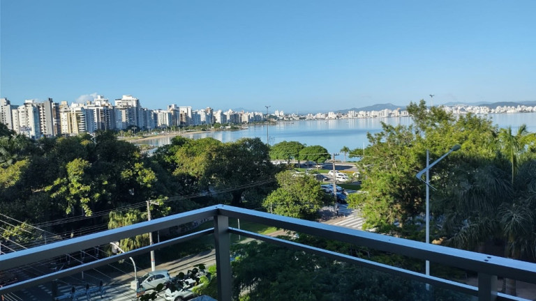 Imagem Apartamento com 4 Quartos à Venda, 293 m² em Agronômica - Florianópolis