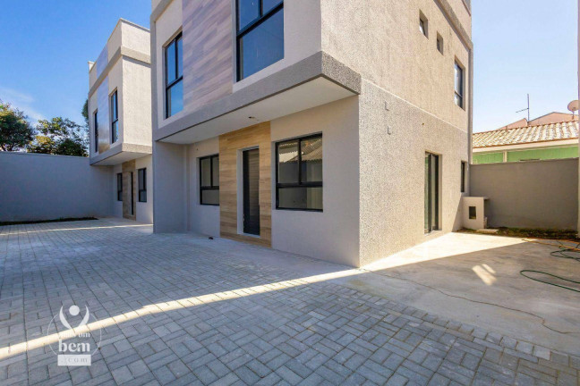 Sobrado com 3 Quartos à Venda, 111 m² em Santa Cândida - Curitiba