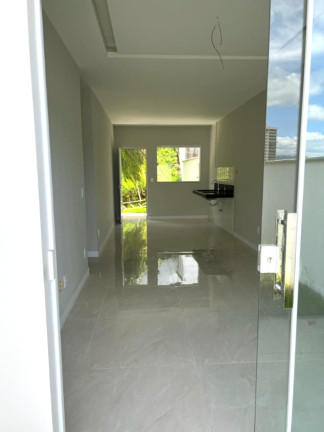 Imagem Casa com 3 Quartos à Venda, 220 m² em Dona Augusta - Cariacica
