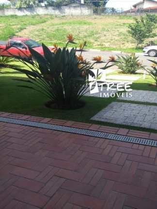 Imagem Casa com 4 Quartos à Venda, 399 m² em Cond Verdes Lagos - Arujá Imagem Casa com 4 Quartos à Venda, 399 m² em Cond Verdes Lagos - Arujá