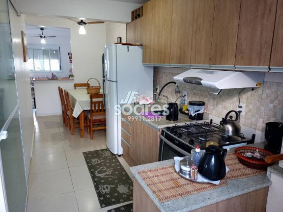 Imagem Casa de Condomínio com 3 Quartos à Venda, 70 m² em Laranjal - Pelotas