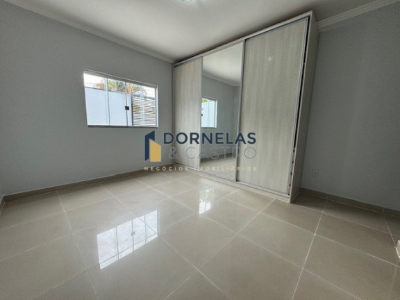 Imagem Casa com 3 Quartos à Venda, 400 m² em Guará I - Brasília Imagem Casa com 3 Quartos à Venda, 400 m² em Guará I - Brasília