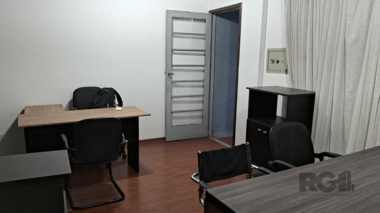 Imagem Sala Comercial à Venda, 35 m² em Centro Histórico - Porto Alegre Imagem Sala Comercial à Venda, 35 m² em Centro Histórico - Porto Alegre
