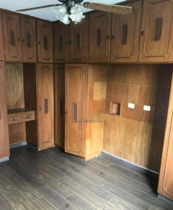 Imagem Casa com 3 Quartos à Venda, 188 m² em Jardim Piqueroby - São Paulo Imagem Casa com 3 Quartos à Venda, 188 m² em Jardim Piqueroby - São Paulo