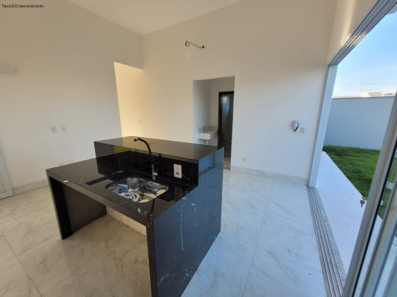 Imagem Imóvel com 3 Quartos à Venda,  em Jardim Paraíso - Sinop