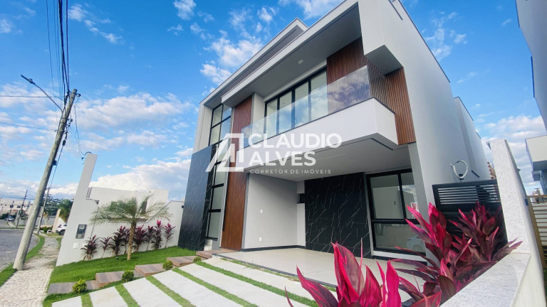 Imagem Casa de Condomínio com 4 Quartos à Venda, 278 m² em Papagaio - Feira De Santana Imagem Casa de Condomínio com 4 Quartos à Venda, 278 m² em Papagaio - Feira De Santana