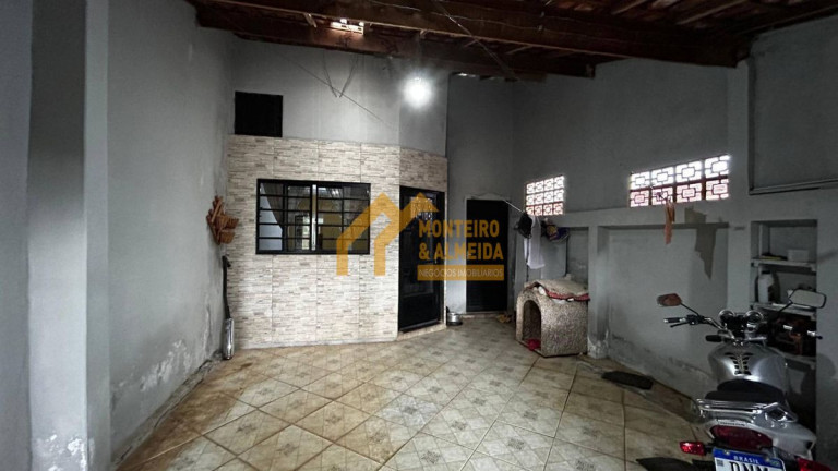 Casa com 3 Quartos à Venda,  em Jardim Fogaça - Itapetininga