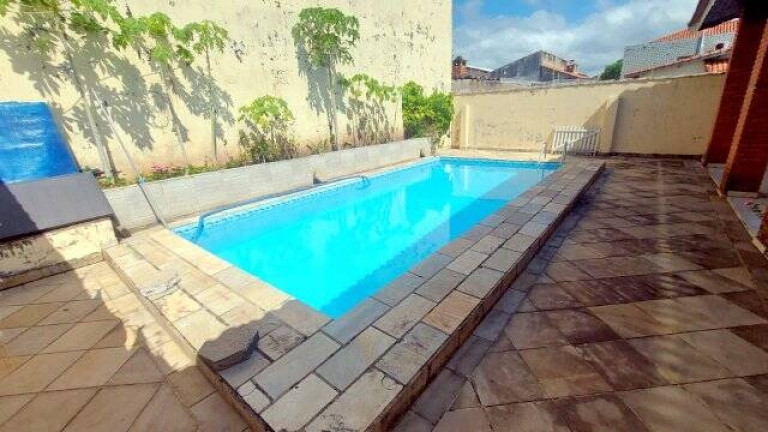 Imagem Casa com 3 Quartos à Venda, 360 m² em Stella Maris - Peruíbe
