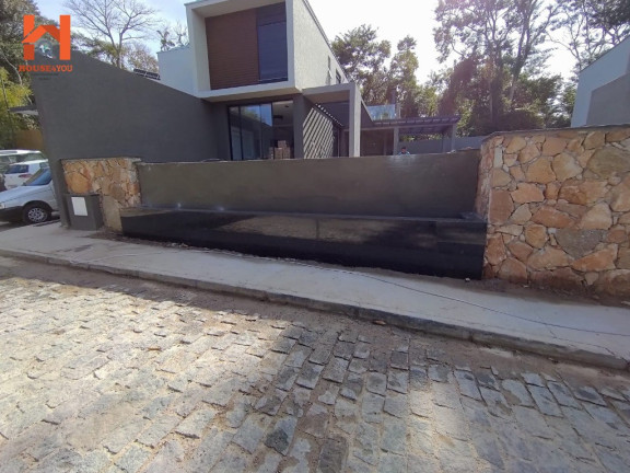 Casa com 3 Quartos à Venda, 189 m² em Itapetinga - Atibaia