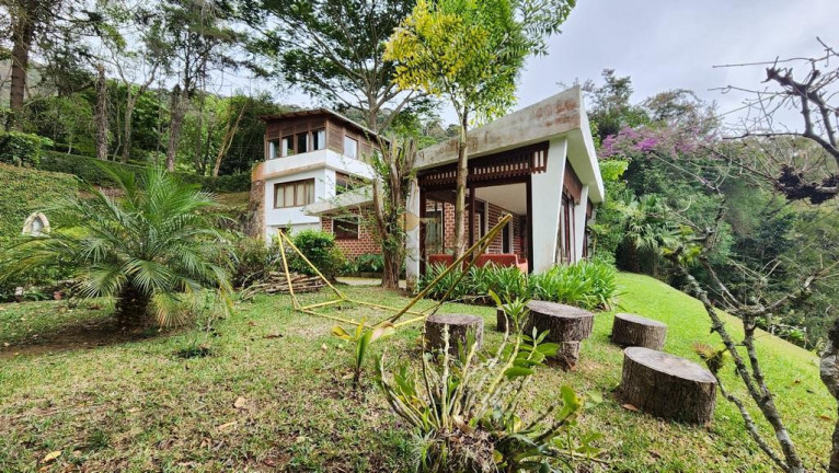 Imagem Casa com 5 Quartos à Venda, 150 m² em Três Córregos - Teresópolis Imagem Casa com 5 Quartos à Venda, 150 m² em Três Córregos - Teresópolis