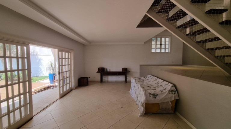 Imagem Casa com 4 Quartos para Alugar, 300 m² em Santana De Parnaíba - Santana De Parnaíba