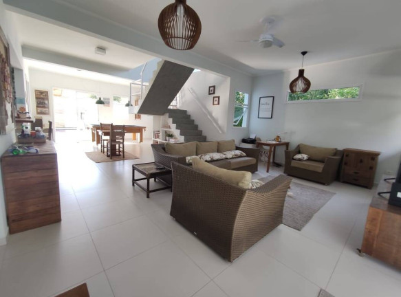 Imagem Casa com 4 Quartos à Venda, 450 m² em Horto Florestal - Ubatuba