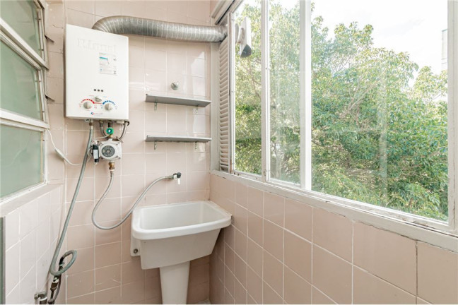 Imagem Imóvel com 2 Quartos à Venda,  em Petrópolis - Porto Alegre