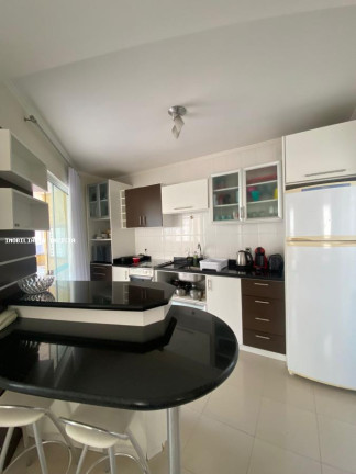 Imagem Apartamento com 3 Quartos para Alugar, 138 m² em Meia Praia