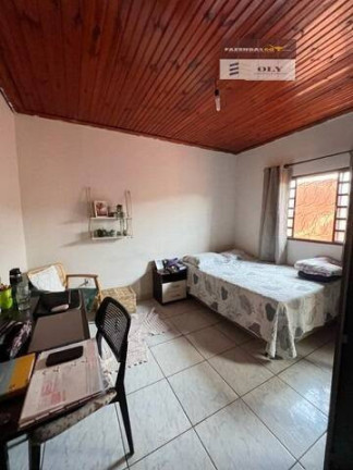 Imagem Casa com 3 Quartos à Venda, 200 m² em Setor Santos Dumont - Goiânia Imagem Casa com 3 Quartos à Venda, 200 m² em Setor Santos Dumont - Goiânia