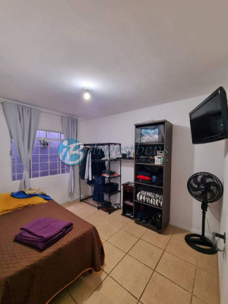 Imagem Casa com 4 Quartos à Venda, 190 m² em Novo Mundo - Curitiba