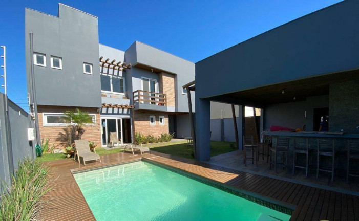 Imagem Casa com 3 Quartos à Venda, 220 m² em Atlantida - Xangri-lá Imagem Casa com 3 Quartos à Venda, 220 m² em Atlantida - Xangri-lá