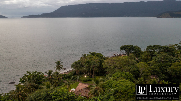 Imagem Casa de Condomínio com 4 Quartos à Venda,  em Centro - Ilhabela