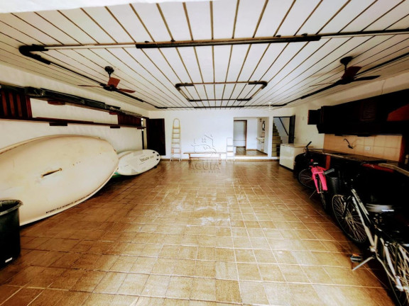 Casa com 5 Quartos à Venda, 650 m² em Enseada - Ubatuba
