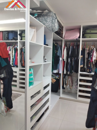 Imagem Imóvel com 4 Quartos à Venda,  em Eusébio - Eusébio