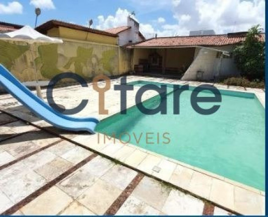 Casa com 3 Quartos à Venda, 720 m² em Parque Manibura - Fortaleza