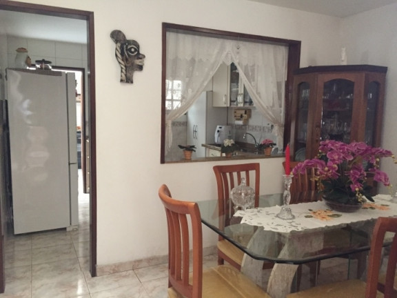 Imagem Casa com 3 Quartos à Venda, 203 m² em Candelária - Natal Imagem Casa com 3 Quartos à Venda, 203 m² em Candelária - Natal