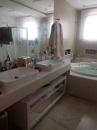 Imagem Casa com 3 Quartos à Venda, 388 m² em Pechincha - Rio De Janeiro Imagem Casa com 3 Quartos à Venda, 388 m² em Pechincha - Rio De Janeiro