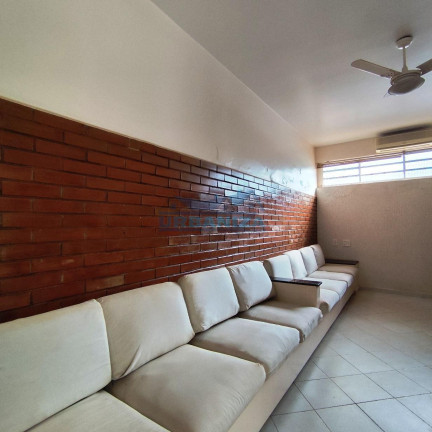 Imagem Casa com 3 Quartos à Venda, 208 m² em Centro - Birigui