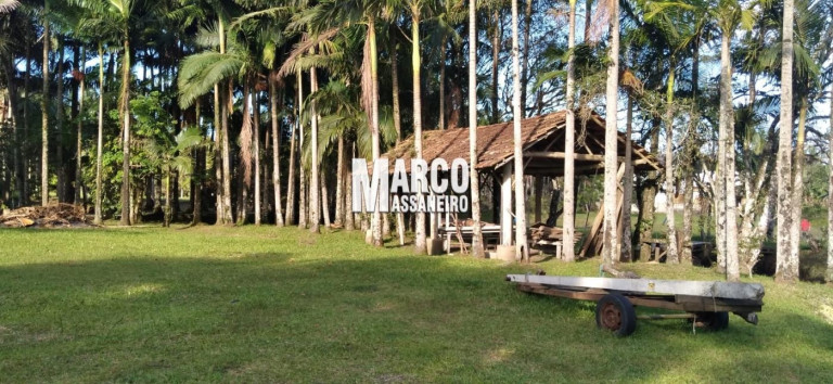 Chácara à Venda, 5 m² em Pinheiros - Balneário Barra Do Sul